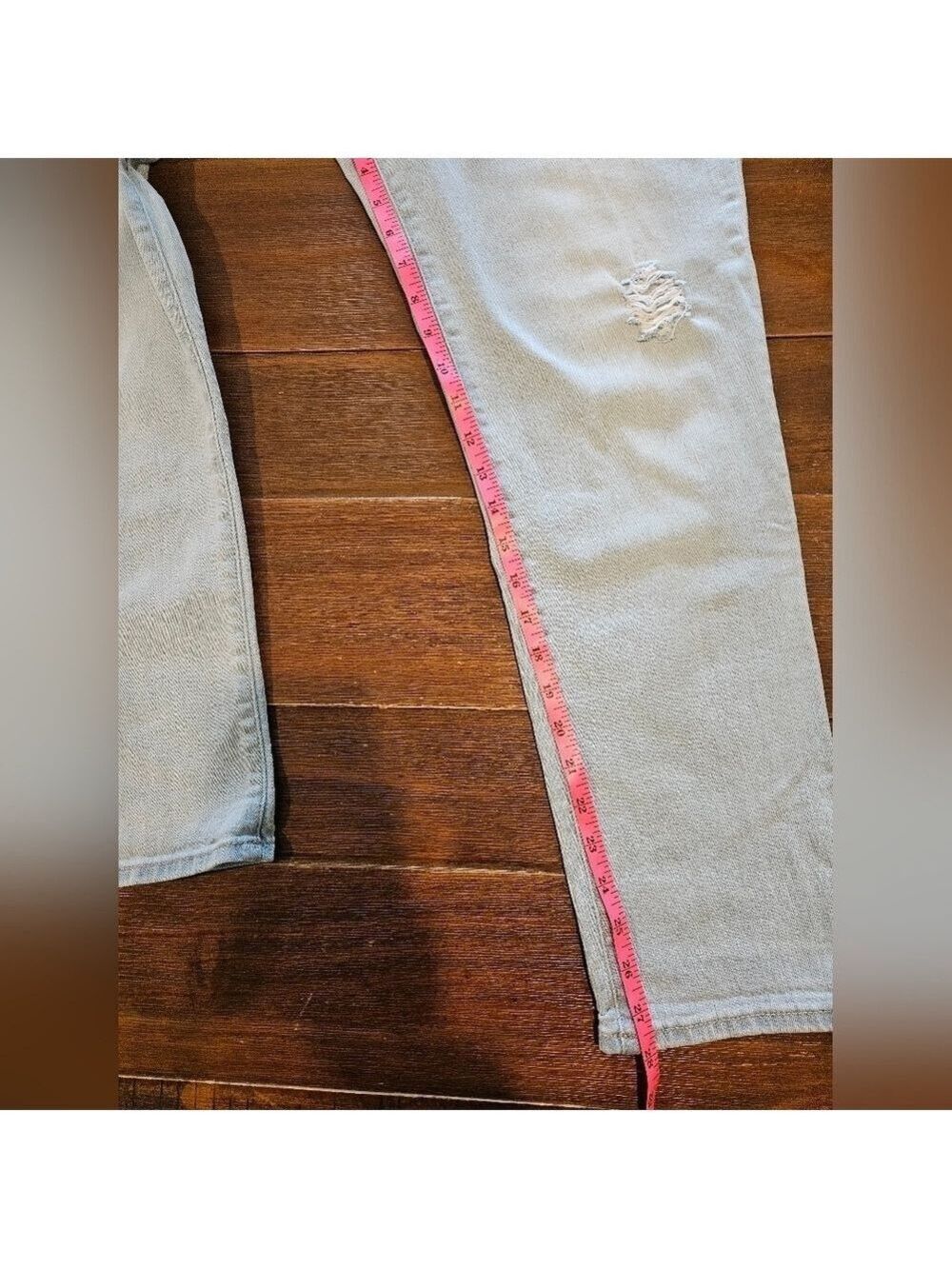 GAP WOMEN'S GIRLFRIEND MID-RISE LIGHT WASH DISTRESSED DENIM JEANS SIZE 29 - Picture 10 of 11